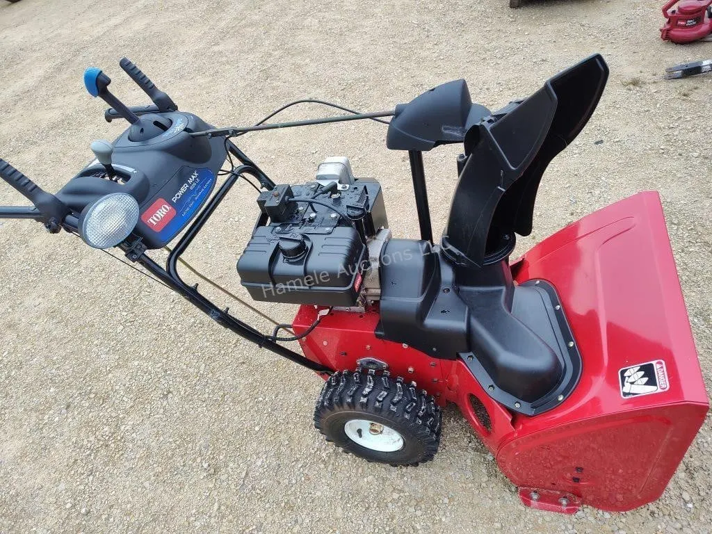 Toro Power Max 826 LE snowblower