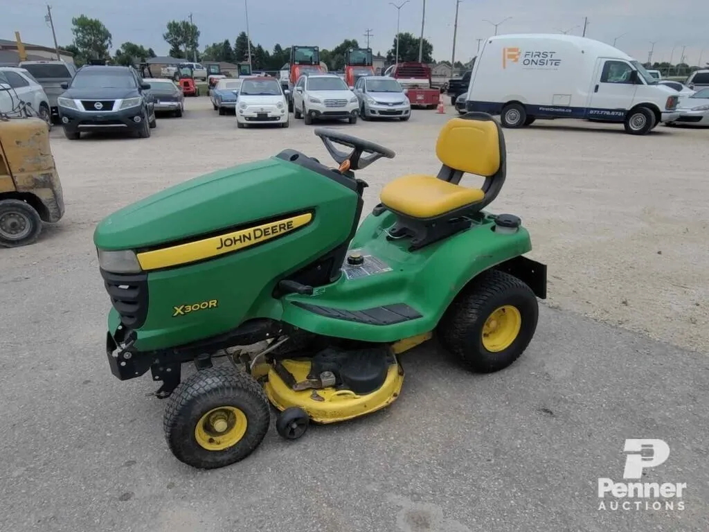 John Deere X300R Lawn Tractor