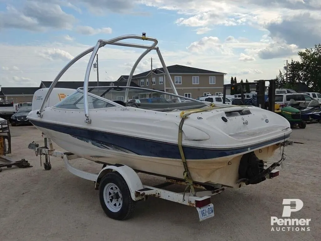 Bayliner Fiberglass Boat & Trailer