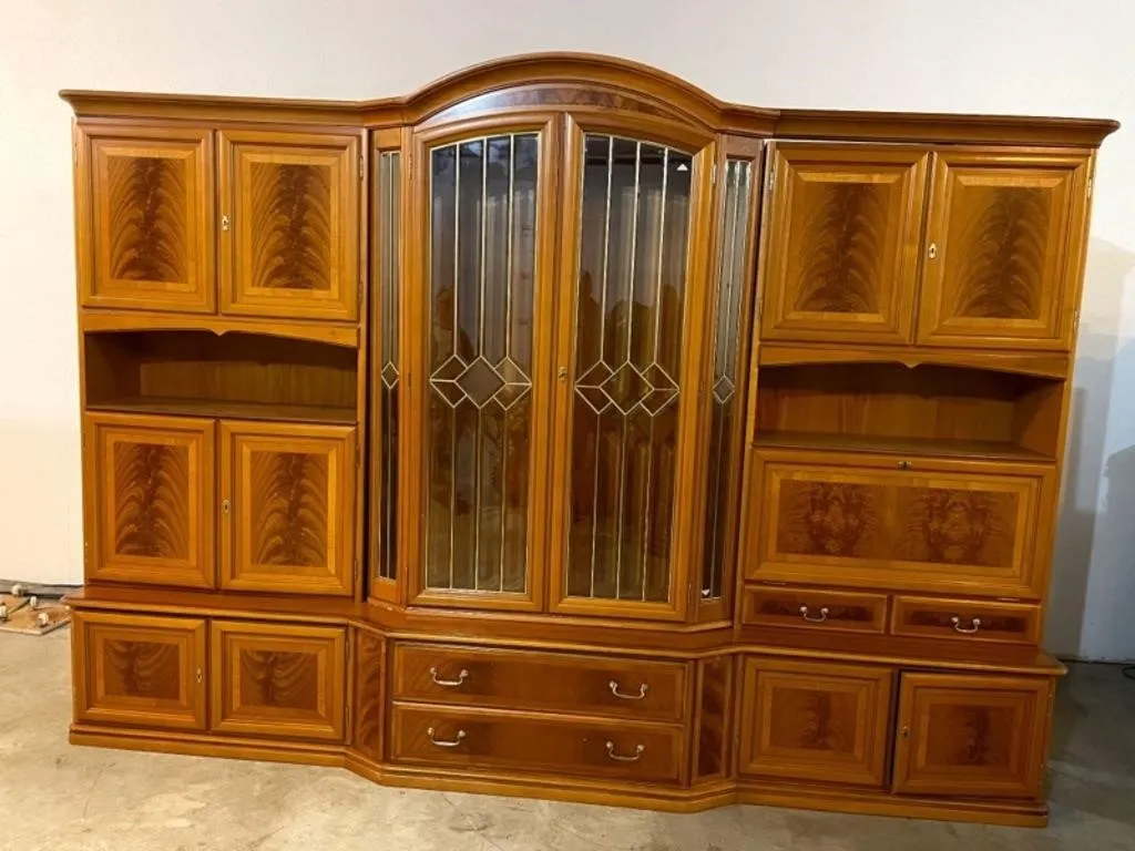 12 ft Hutch, comes apart, 11 piece