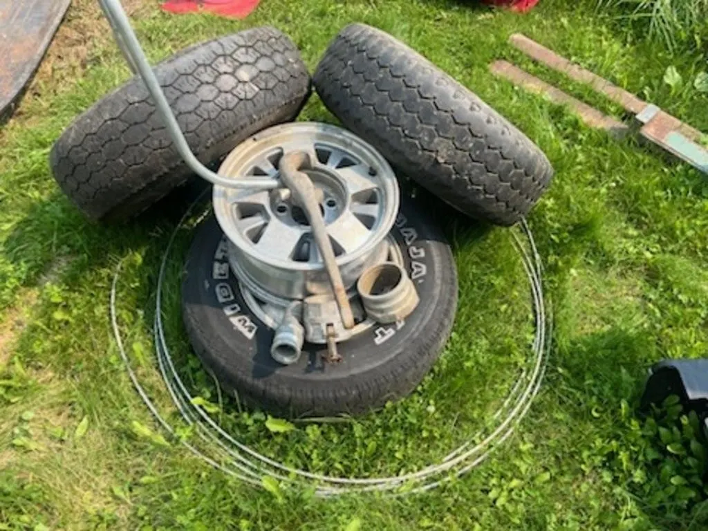 Bundle with assorted Aluminum scrap, cable, rims,