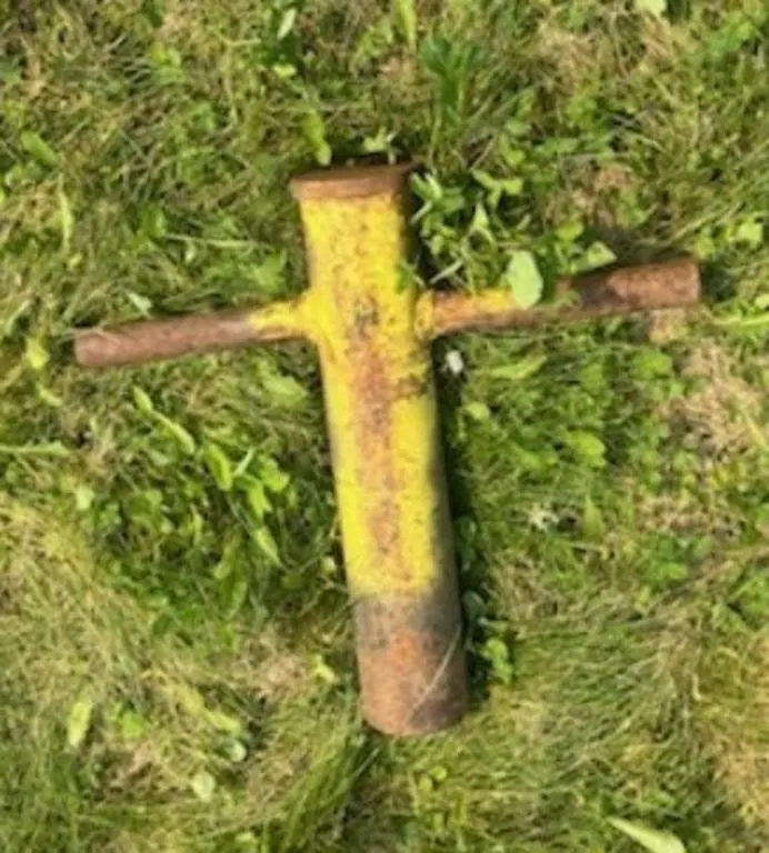 Yellow manual Post pounder
