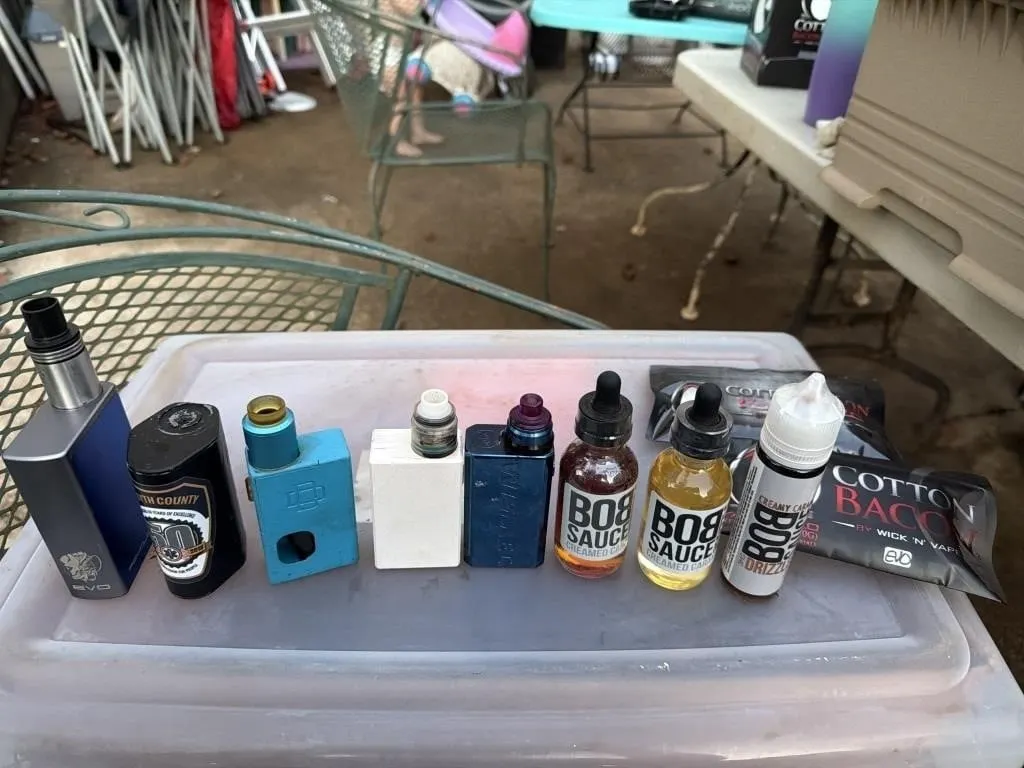 Five vapes Bob sauce, cotton bacon