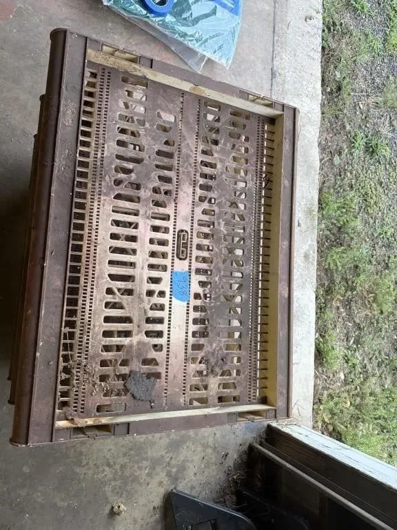 3 teared, plastic shop parts cart