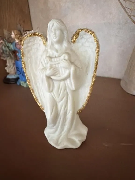 Small angel with gold edge