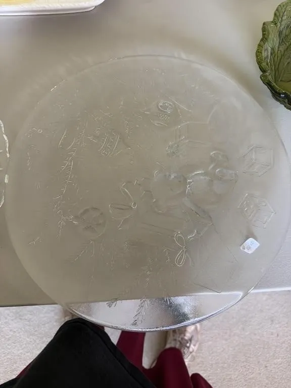 2 glass platters