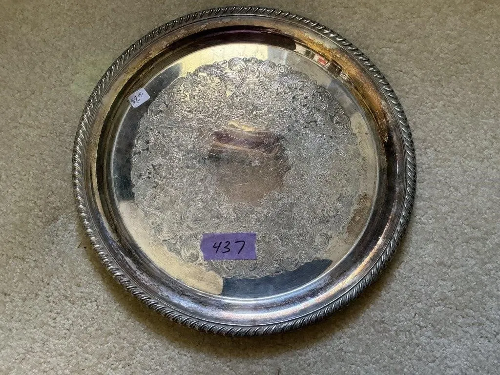 Wm. Rogers & Sons round silver-plated serving tray