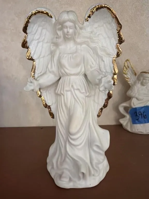 Medium angel