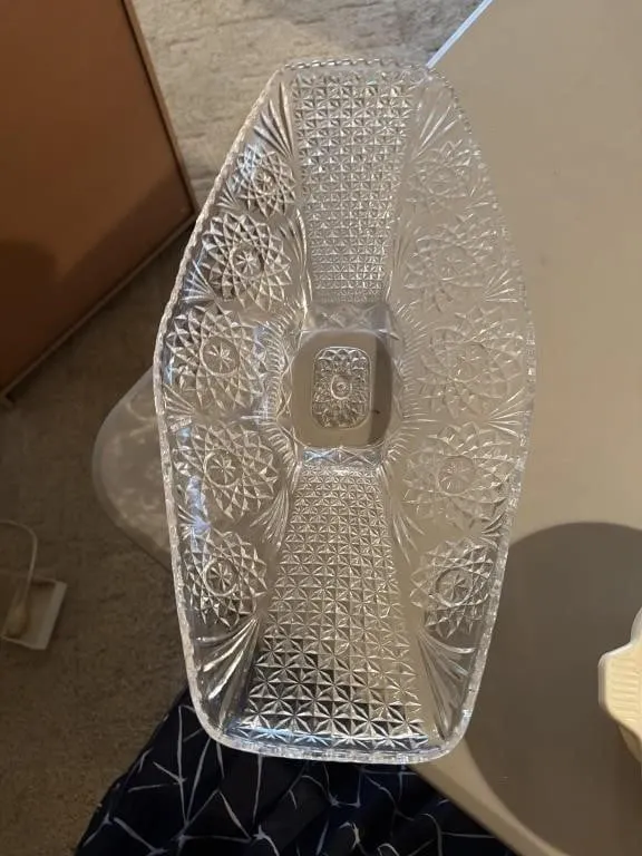 Plastic fruit bowl and cake bowl