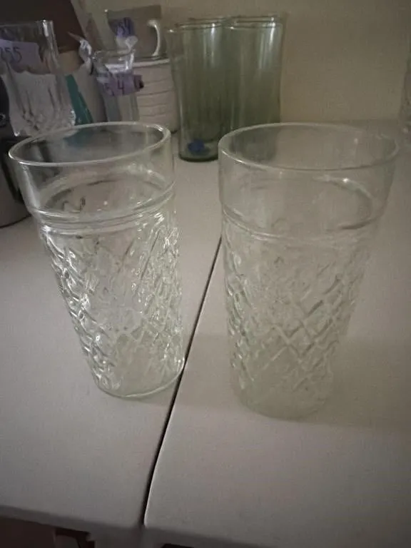 Set of 3 glass drinking glasses