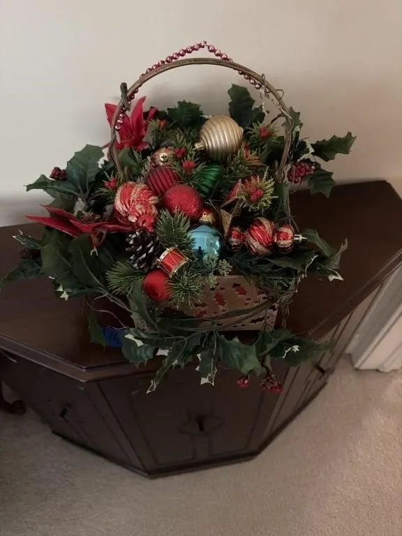 Ornamental Christmas basket
