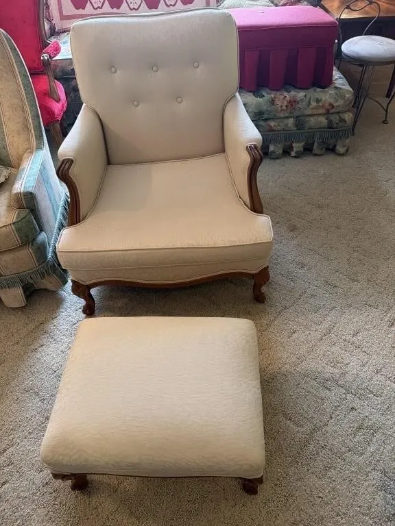 Cream cutter chair with ottoman