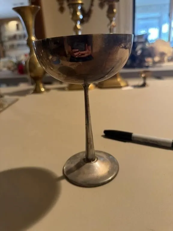 This appears to be a vintage Raimond s