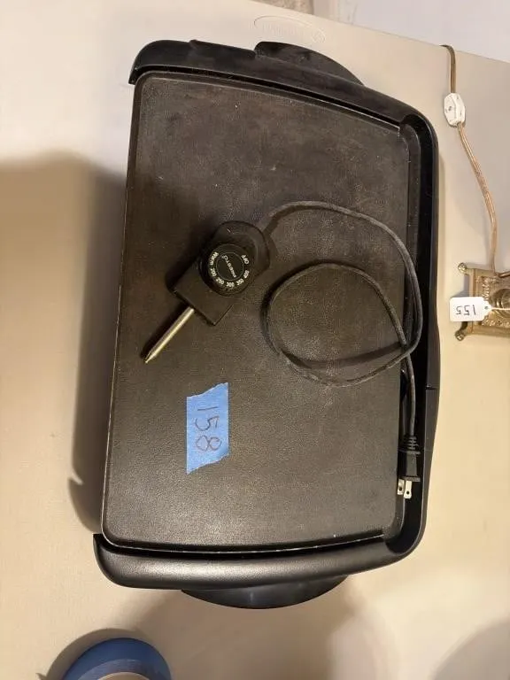 Electric flat skillet