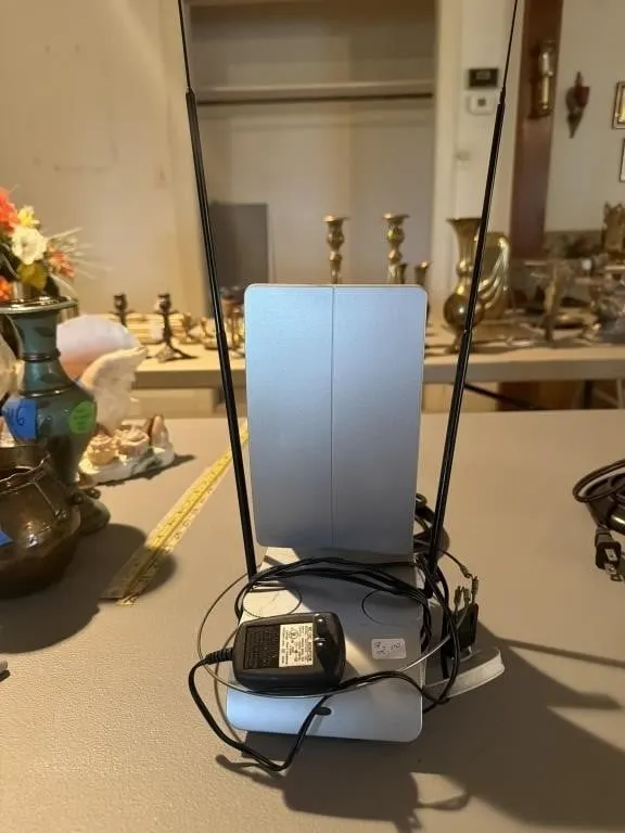 UHF/vhf/ fm amplified indoor antenna
