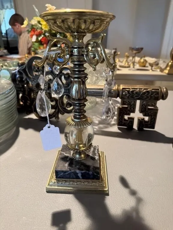 Vintage dilly mfg brass with marble base and