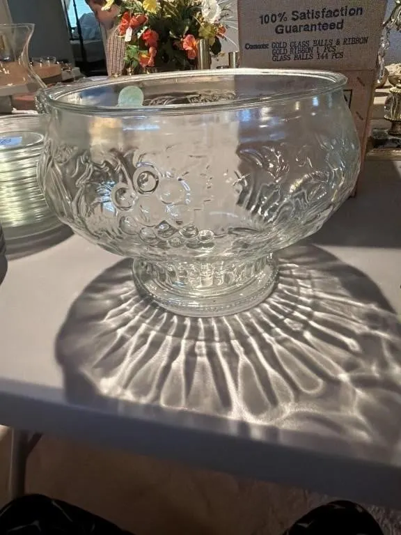 Vintage tranetle Punch bowl and punch cups