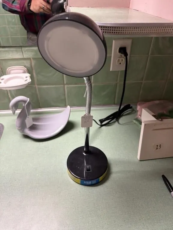 Adjustable LED lamp