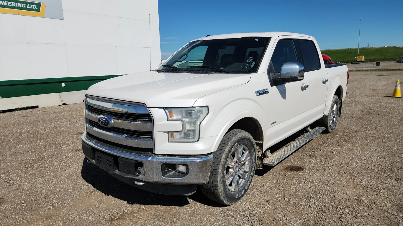2015 Ford F-150 4x4 XL 4dr SuperCrew 5.5 ft. SB