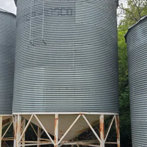 OFFSITE LAKE LENORE: Westco-Rosco 2200bu Bin w/ Hopper