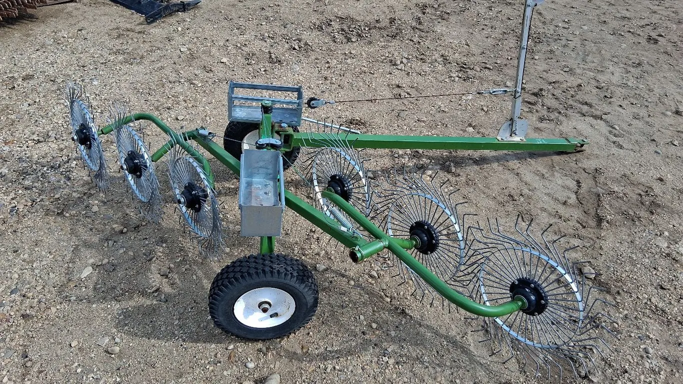 6 Wheel Side Delivery Lawn Rake