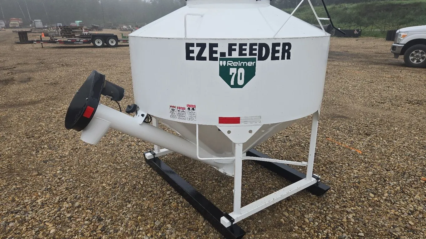 EZE Feeder 70 Bushel Portable Grain Feeder