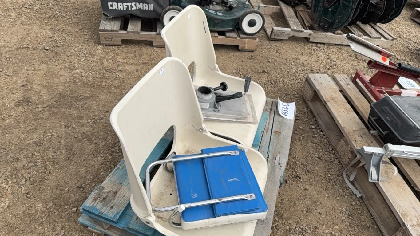 BOAT SEATS