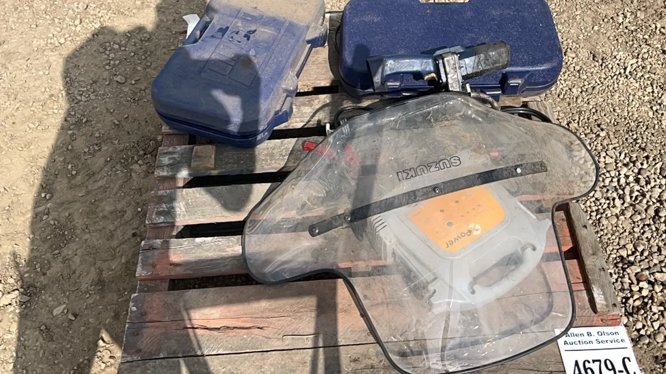 3 - CORDLESS GREASE GUNS, POWERPAK, SUZUKI QYAD WINDSHEILD