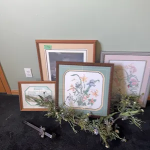 wall hangings, flowers, footprints, door hanger, ant etc.