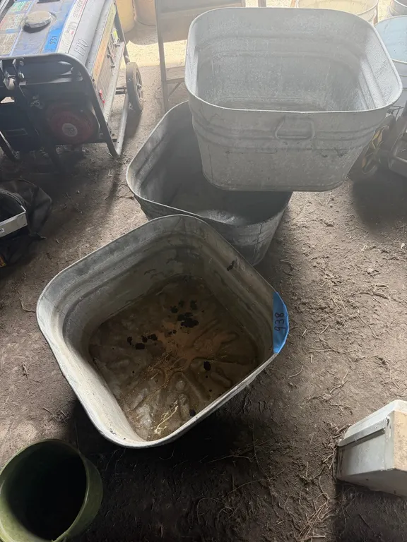 (3) Wash tubs