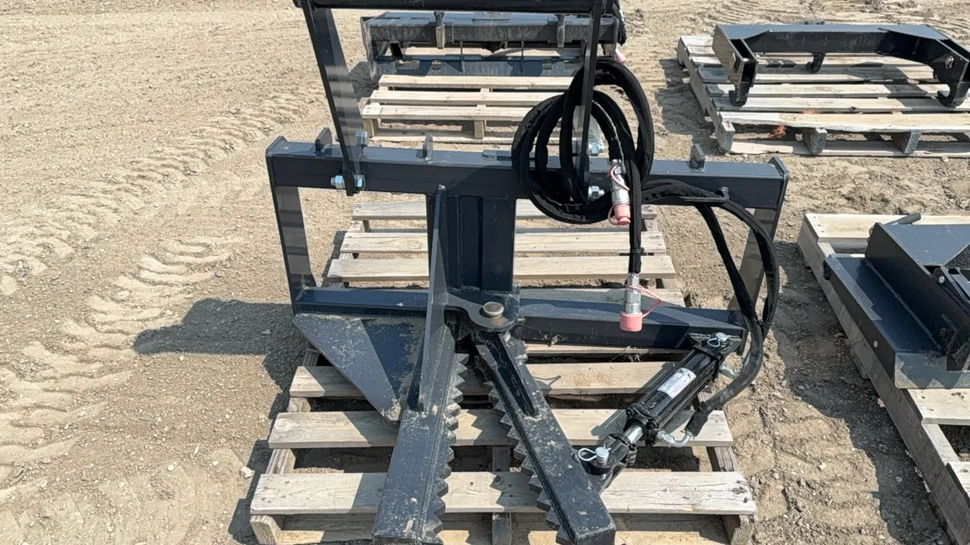 ID 4720 Skid Steer/Post Puller