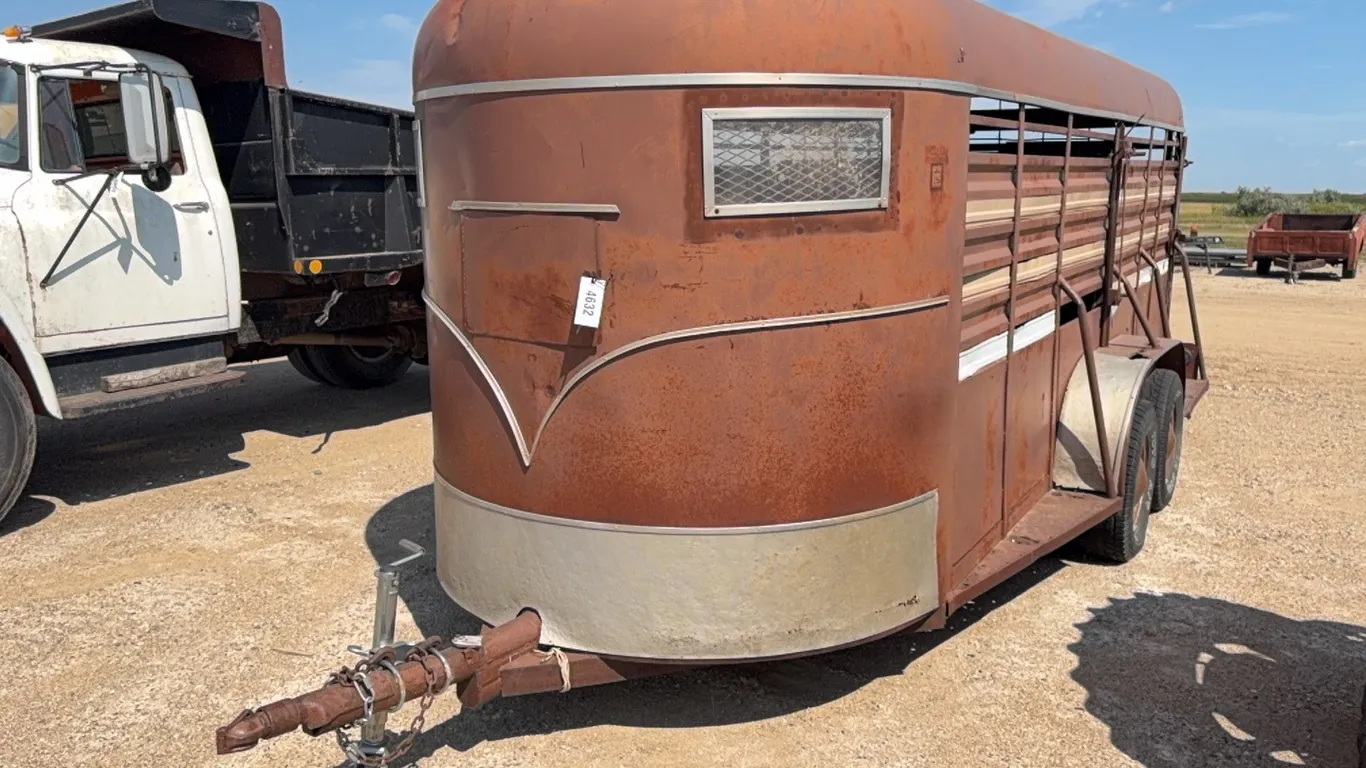ID 4632 1978 Hale Horse Trailer
