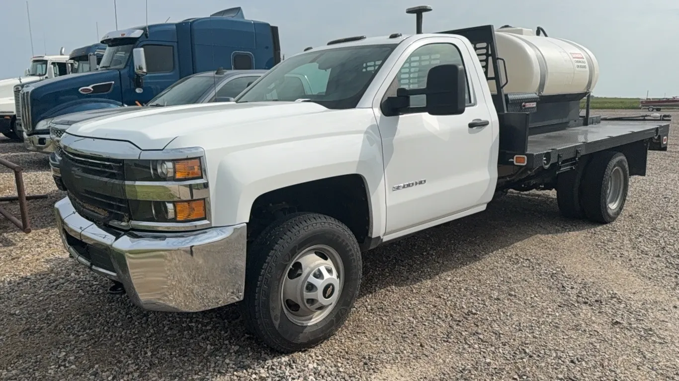 ID 4648 2016 Chevrolet 3500 Pickup