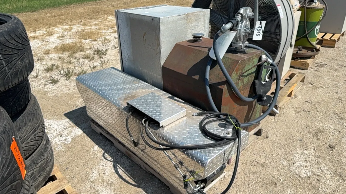 ID 4816 Truck Toolbox, Diesel Service Tank w/hand pump, Diesel Tank Aluninum