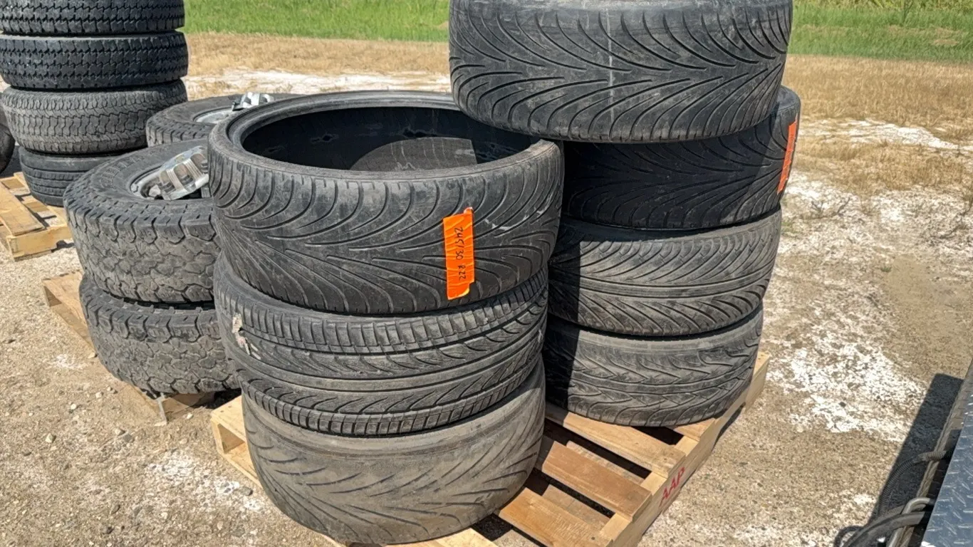 ID 4815 22" Rims & Tires