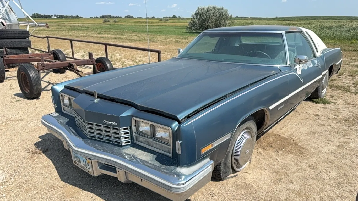 ID 4861 1977 Oldsmobile Tornado