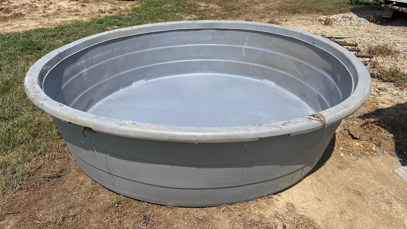 Hastings 7ft cattle water tank