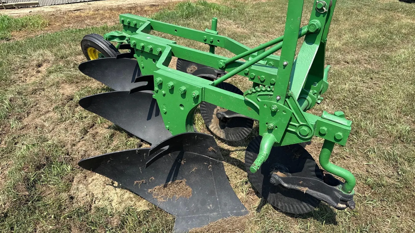 John Deere 3 bottom plow