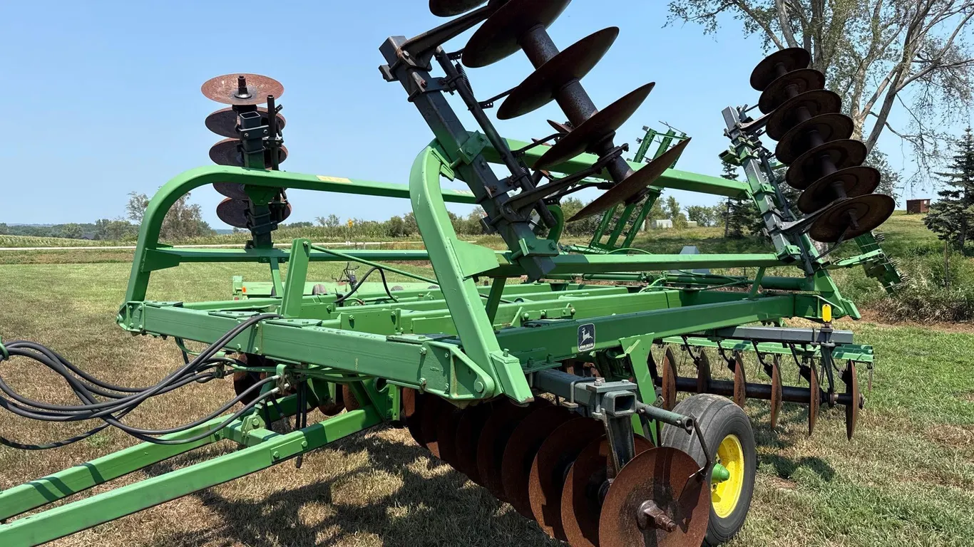John Deere 230 18ft Disk