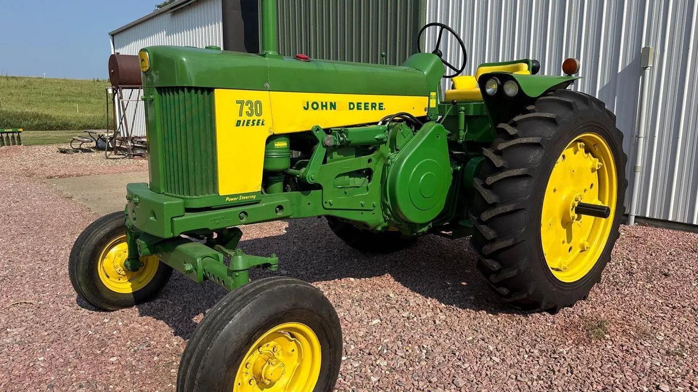 John Deere 730 Tractor