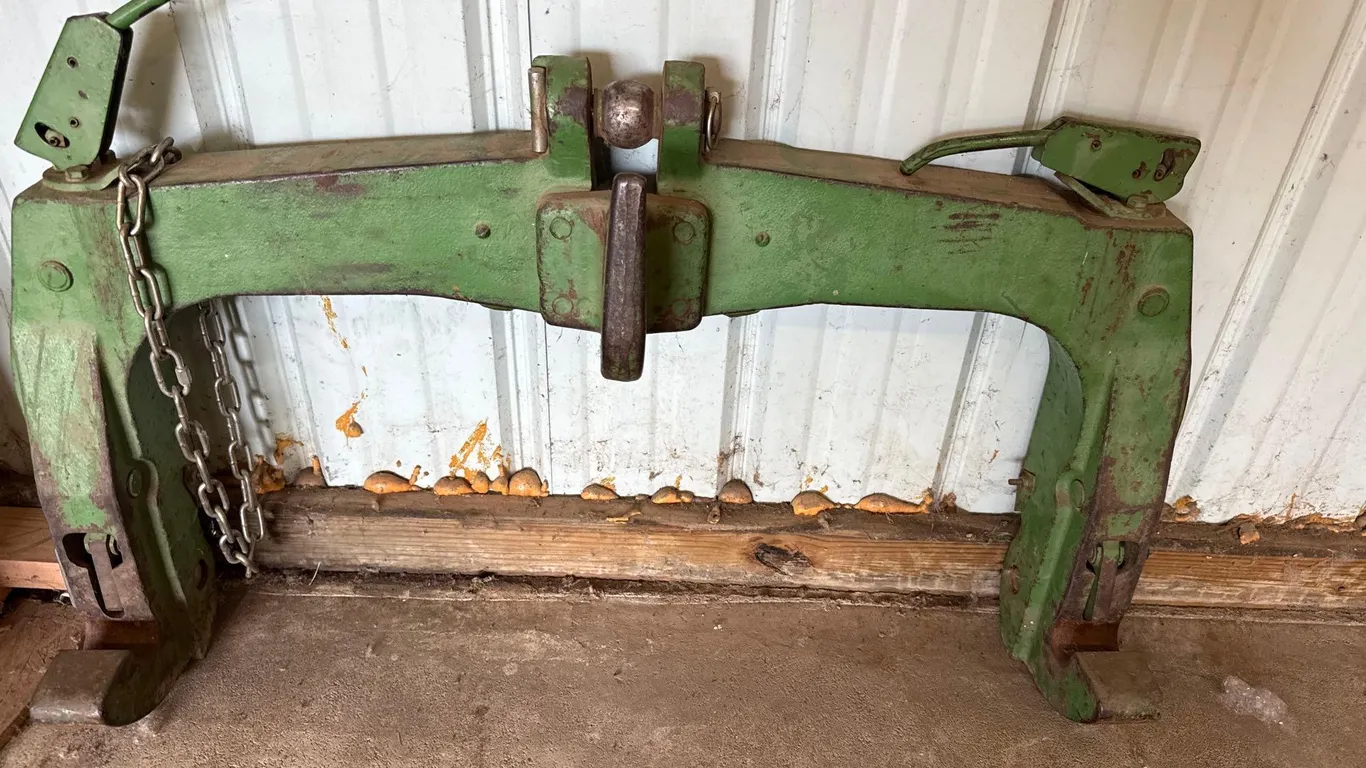 John Deere Category 2 quick hitch