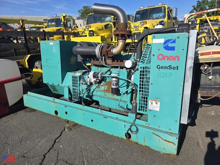 (25-10-0335-E) 1999 Onan 84 kw DGEA Emergency Generator