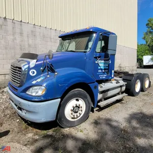 2007 Freightliner Columbia 120 Conventional (Parts Only)