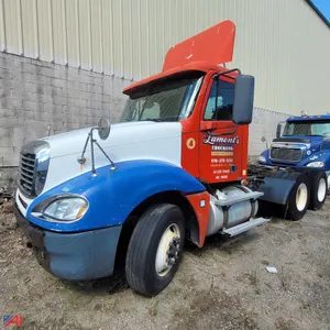 2007 Freightliner Columbia 120 Conventional (Parts Only)