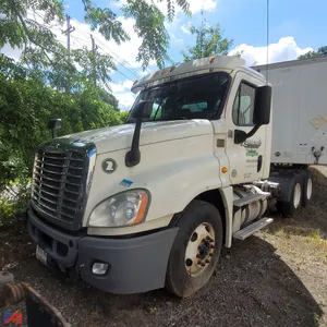 2013 Freightliner Cascadia Conventional (Parts Only)