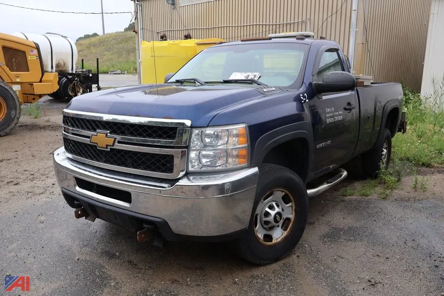 2013 Chevrolet Silverado 2500HD Pickup Truck