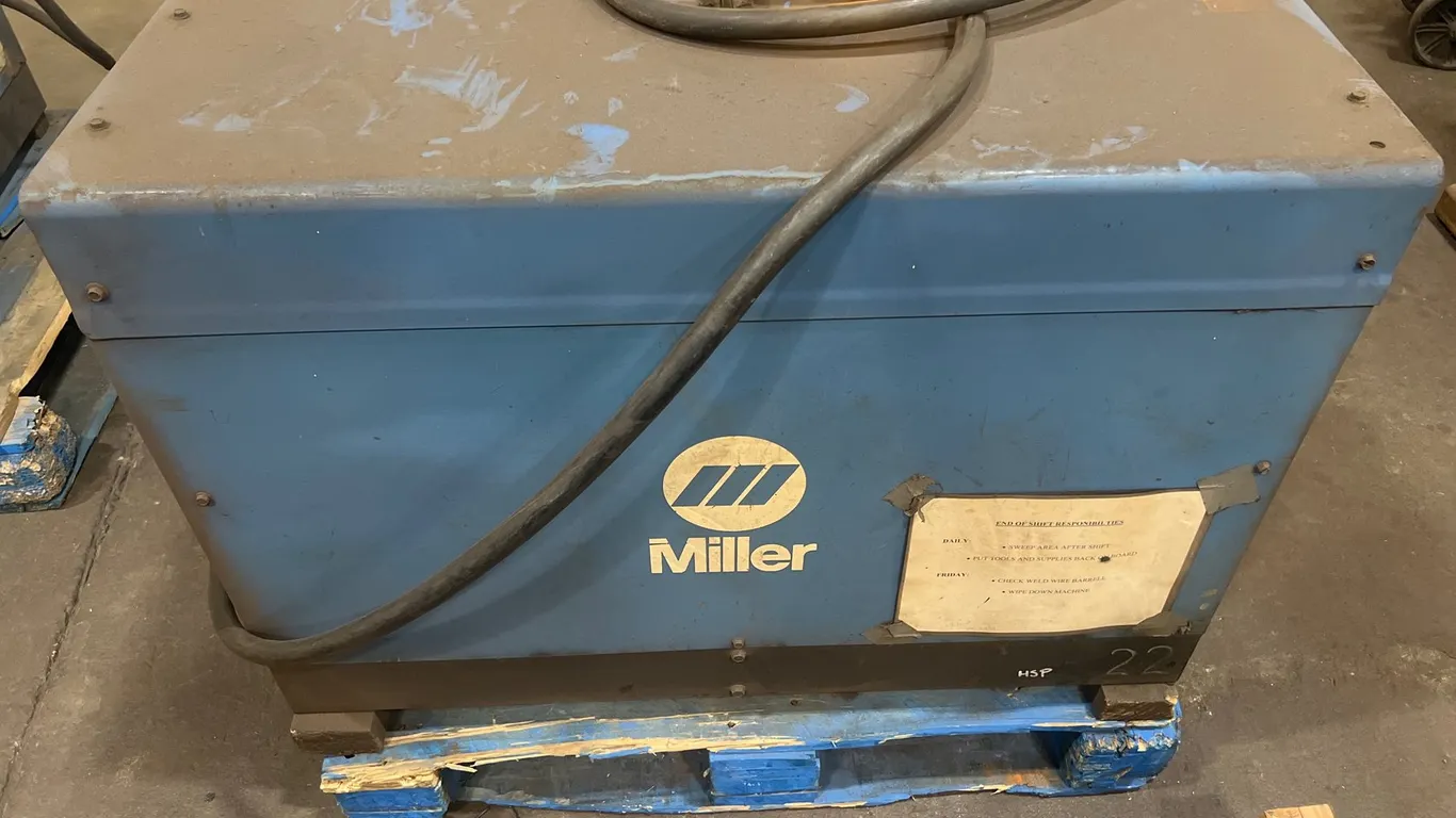 Miller Deltaweld 650 Welding Power Source with Wire Feeder