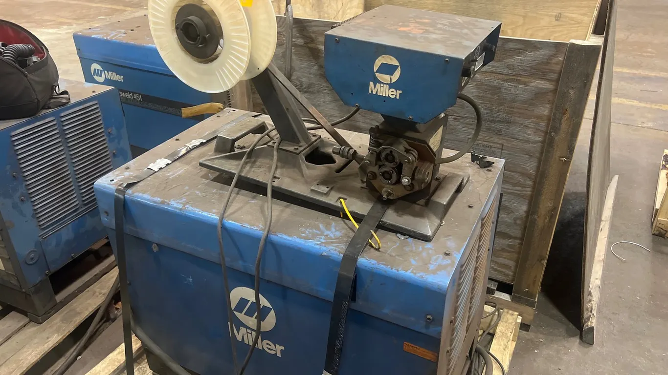 Miller Deltaweld Welding Power Source and Millermatic Wire Feeder