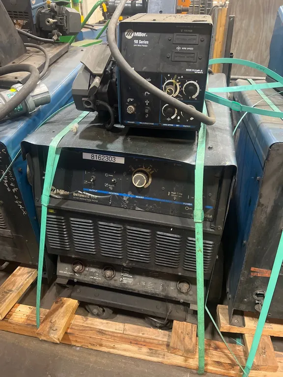 Miller Deltaweld 452 Welding Power Source with 50 Series Wire Feeder