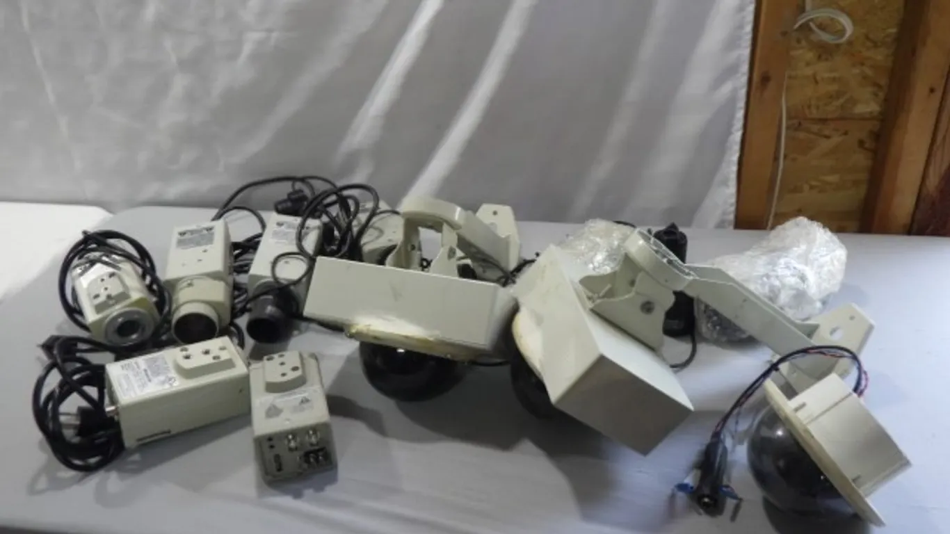 Security Cameras & Power Cable